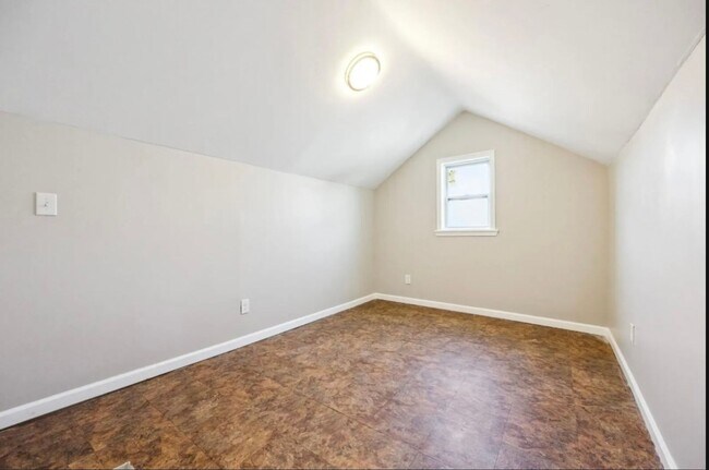 Building Photo - Fully Renovated Two-Bedroom Townhome In Du...