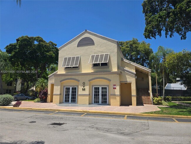 Building Photo - 8180 Geneva Ct