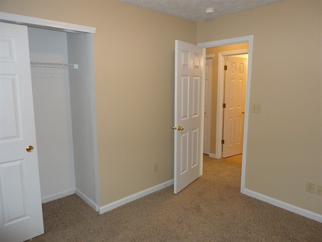 Building Photo - 5232 Lake Manor Dr