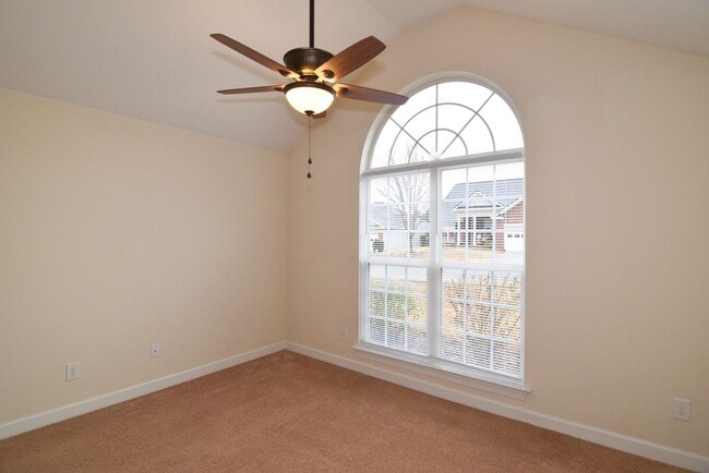 Building Photo - 659 Ventana Dr