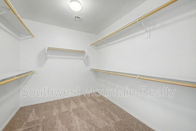 Building Photo - 33583 N Wash View Rd