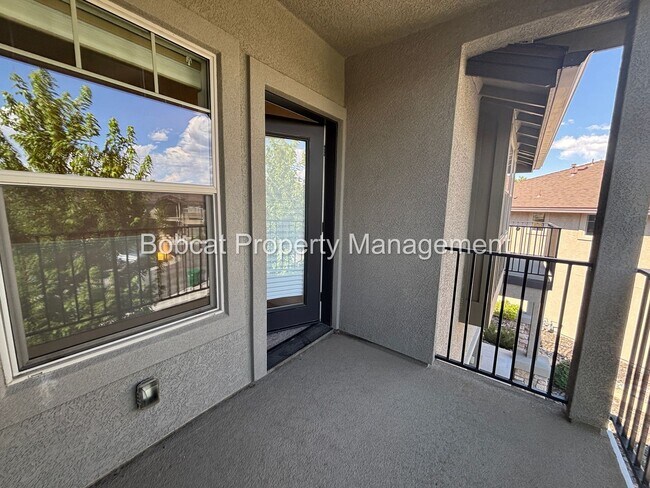 Building Photo - 3 Bed, 2.5 Bath, Townhome Located in Carson City - Mills Landing Community