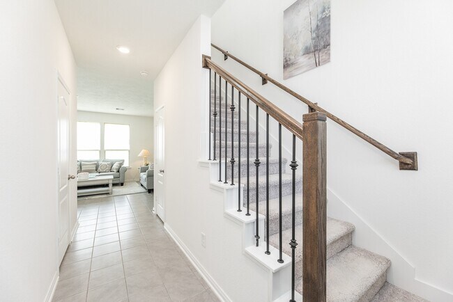Building Photo - 25442 Cartington Ln