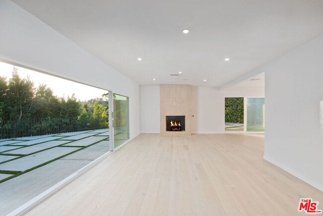 Building Photo - 645 Walther Way