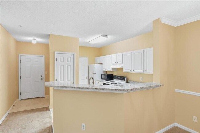 Building Photo - 1202 Walden Park Dr
