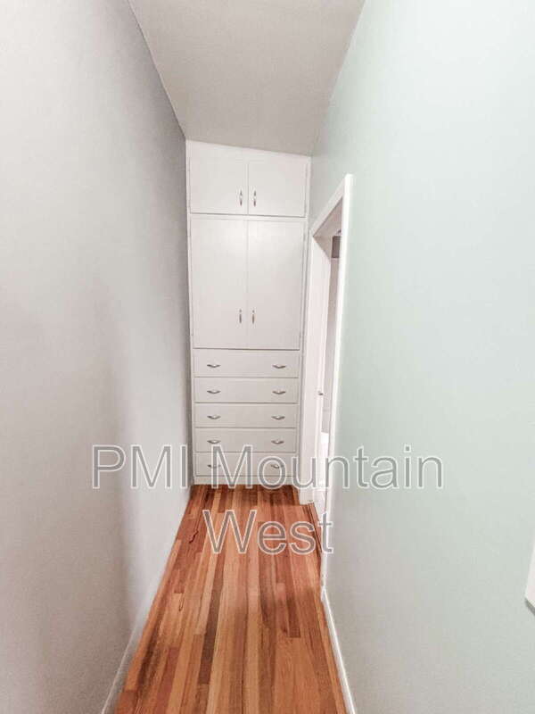 Building Photo - 481 E 2875 N