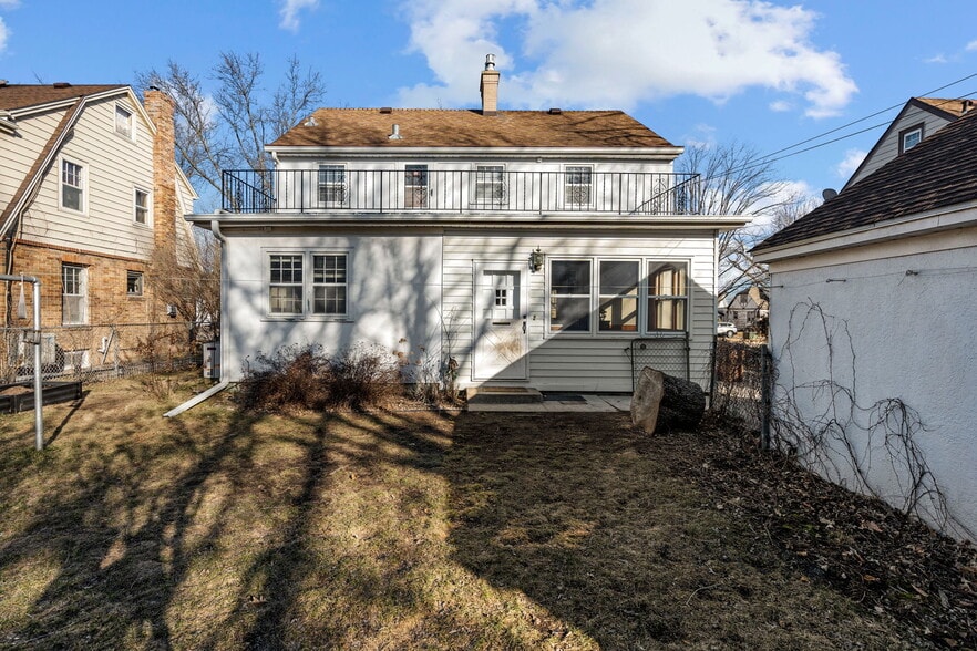 Building Photo - 1109 3rd St NW