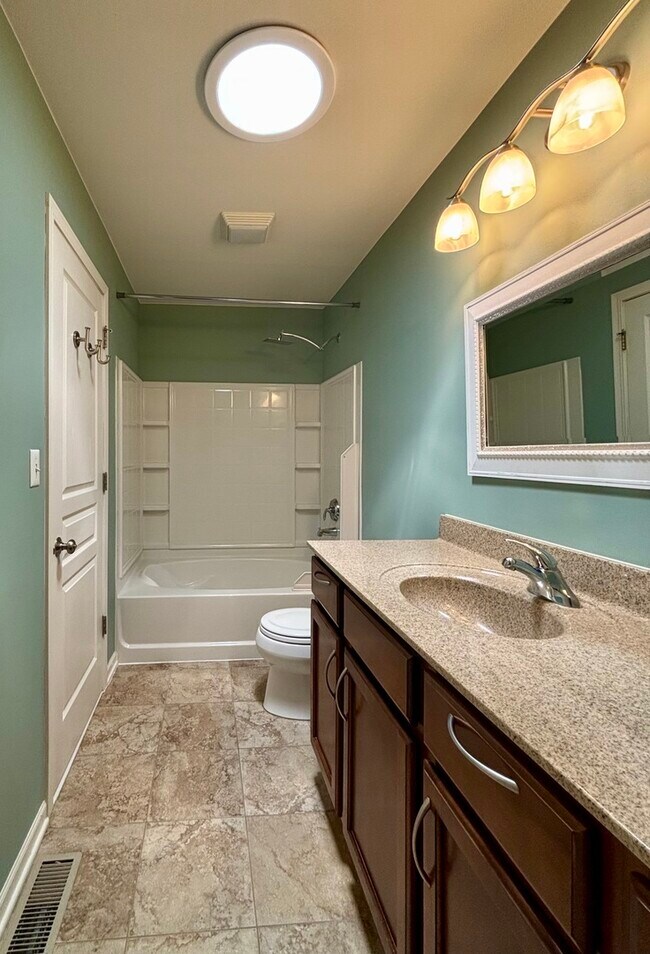 Building Photo - 1634 Windward Dr