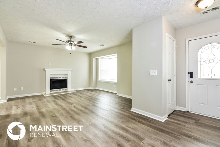 Building Photo - 637 Woodcrest Manor Dr