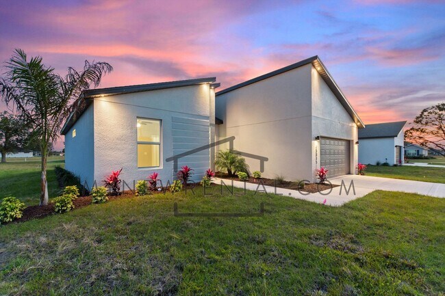 Building Photo - Deposit-Free! Modern, energy efficient hom...