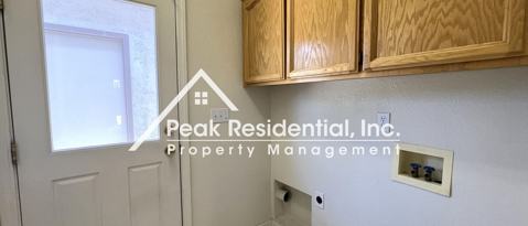 Building Photo - 1205 Albrighton Dr