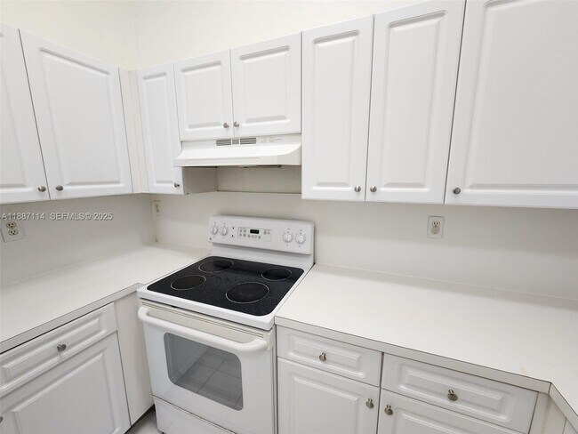 Building Photo - 7655 SW 153rd Ct