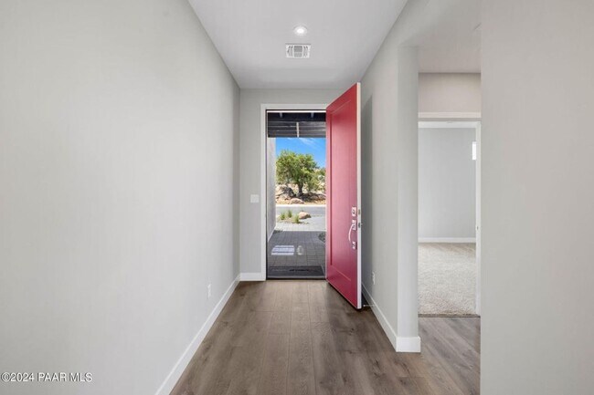 Building Photo - Beautiful Home in a Stunning 55+ Community...