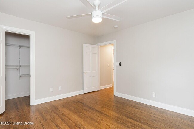 Building Photo - 121 N Hubbards Ln