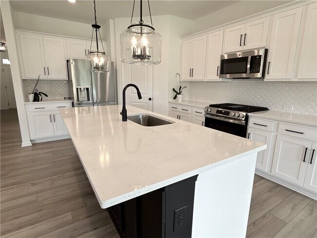 Building Photo - 207 Foxhill Dr