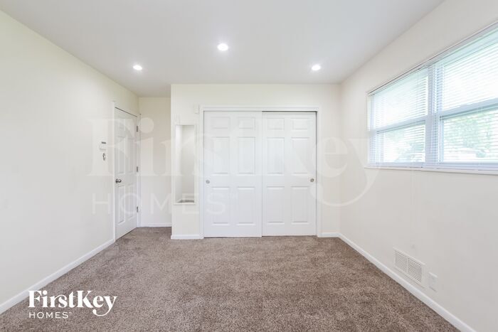 Building Photo - 5318 Glencairn Ln