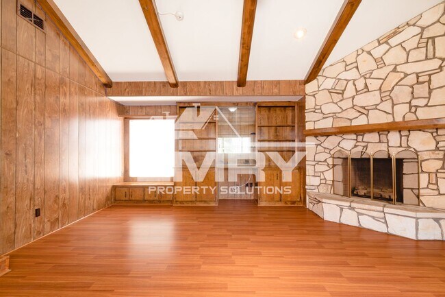 Building Photo - 4743 Levelside Ave