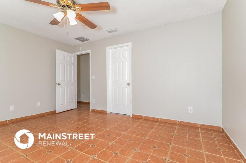 Building Photo - 13130 Pinyon Dr