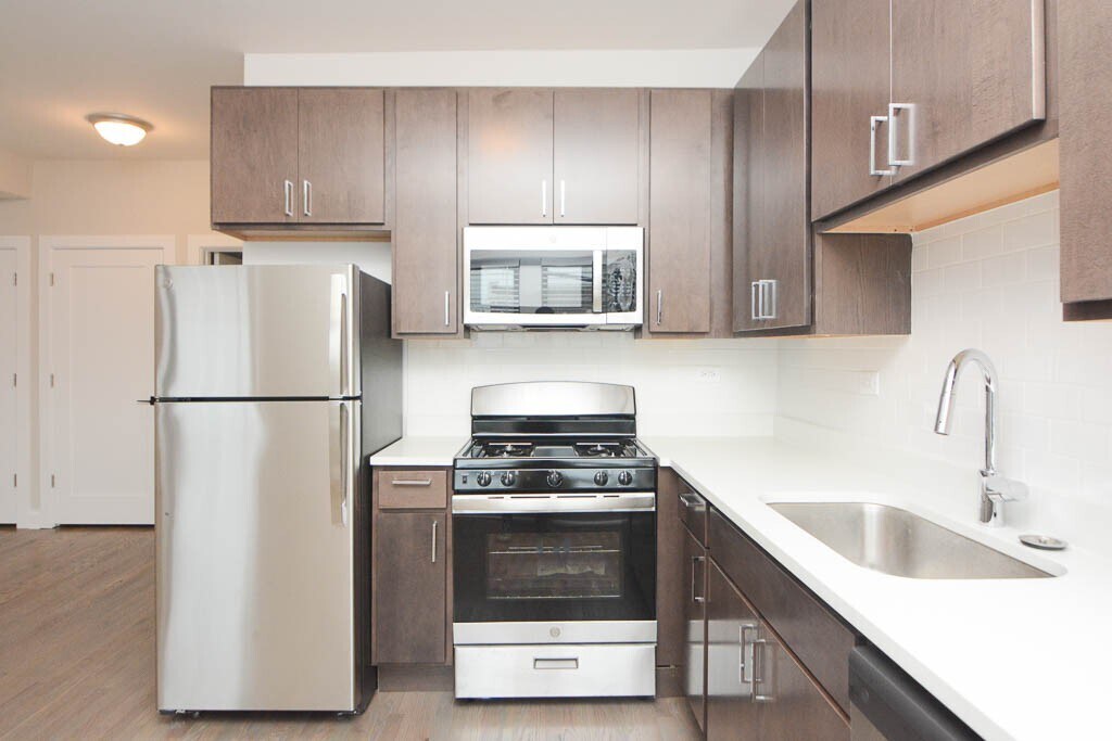 Building Photo - 3409 W Fullerton Ave