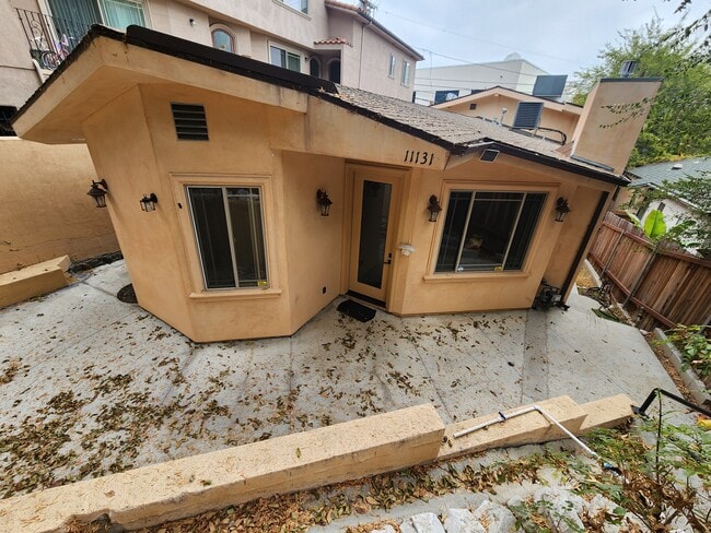 Building Photo - 11131 Sunshine Ter