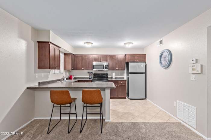 Building Photo - 1014 E Spence Ave