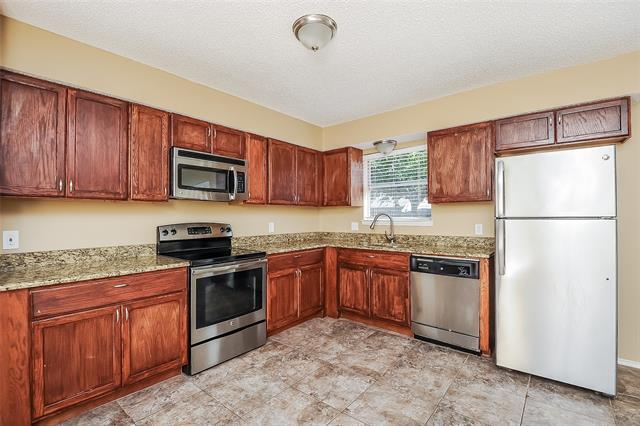 Building Photo - 4210 Maple Springs Dr