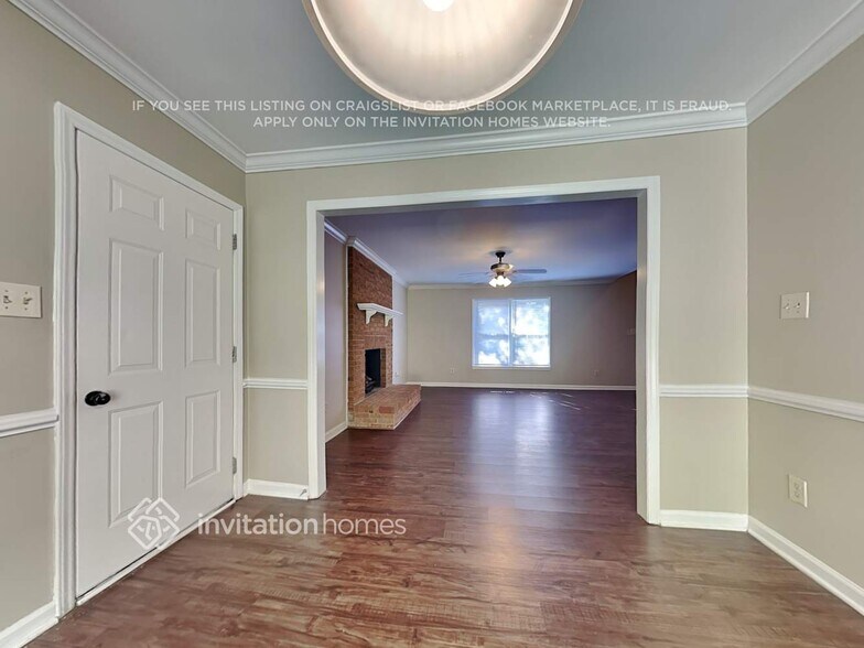 Building Photo - 2124 Colony Hill Dr