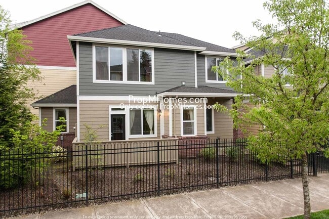 Building Photo - 868 NW Council Dr