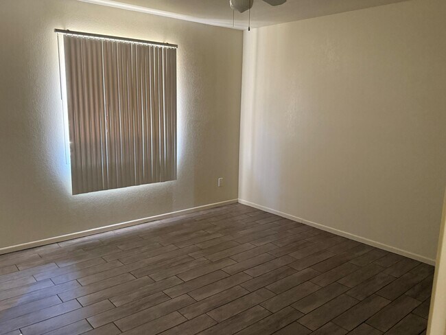 Building Photo - 54280 Avenida Vallejo