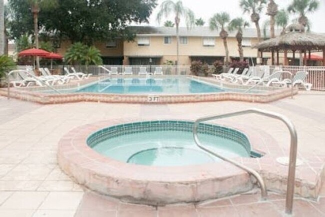 Building Photo - 2777 N Poinciana Blvd