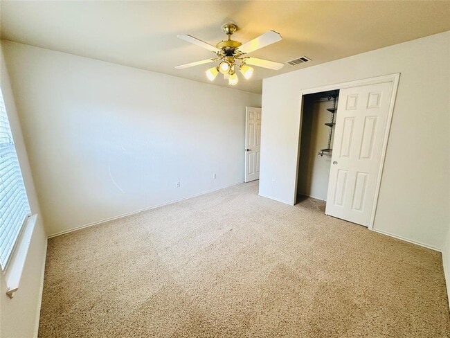 Building Photo - 1709 McClannahan Dr