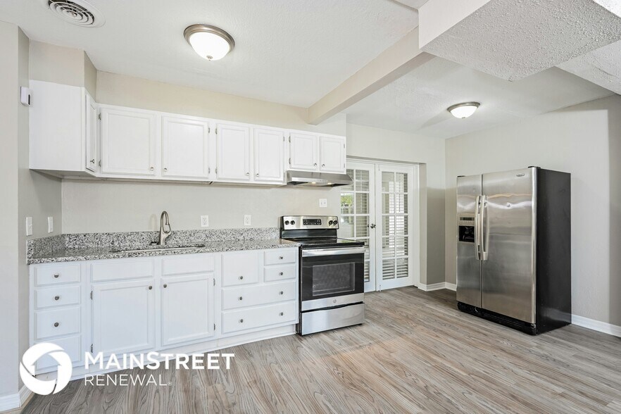 Building Photo - 671 Caliente Way