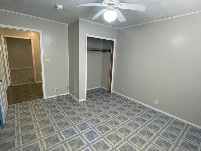 Building Photo - 7625 W William St