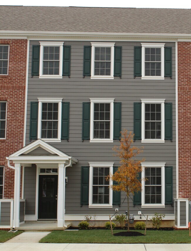 Building Photo - 972 Lorewood Grove Rd