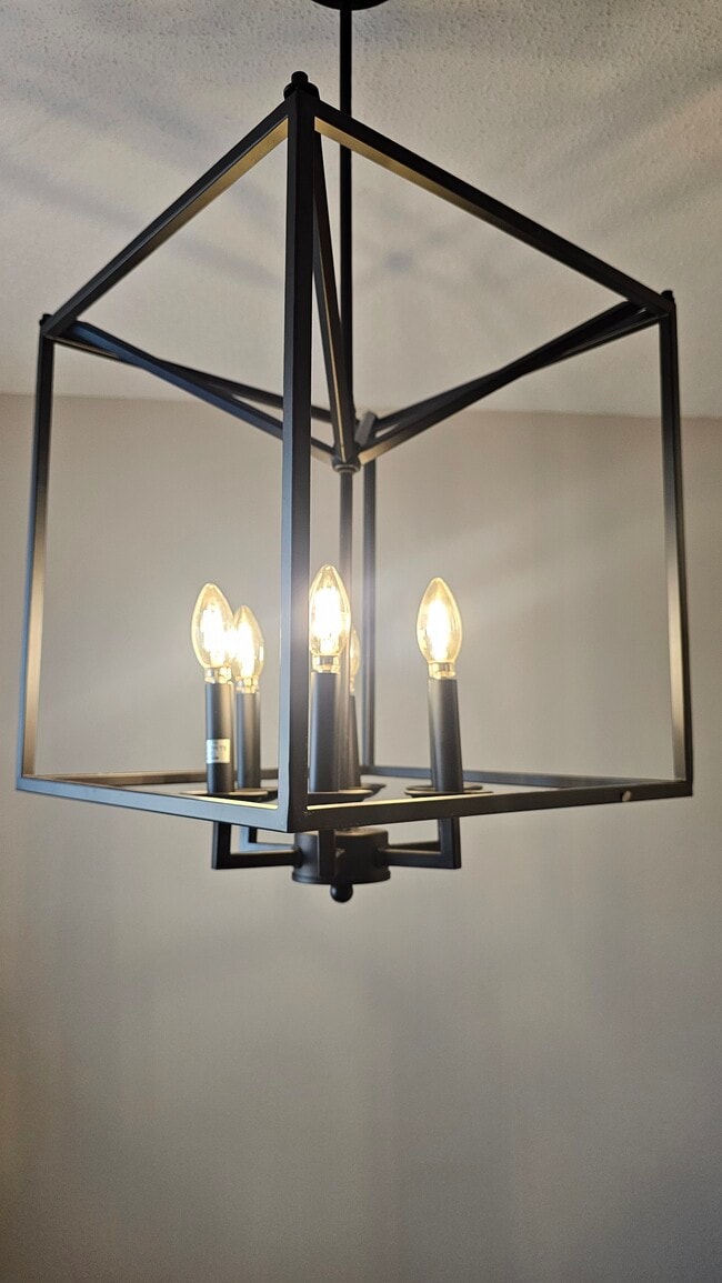 Breakfast Room light (new) - 5121 Galloping Way