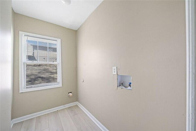 Building Photo - 92 Ormond St SE