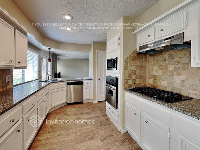 Building Photo - 21611 Park Wick Ln
