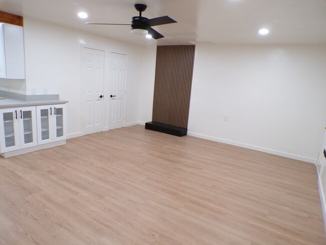 Building Photo - 739 Twin Oaks Ave