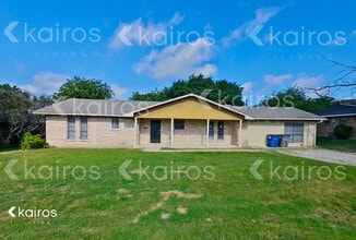 Building Photo - 168 Creekview Dr E