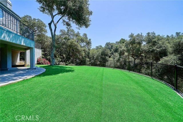 Building Photo - 1089 Village Dr