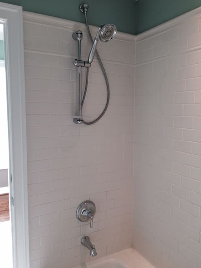 Building Photo - 2 Bedroom House with Attached Garage in Earlysville