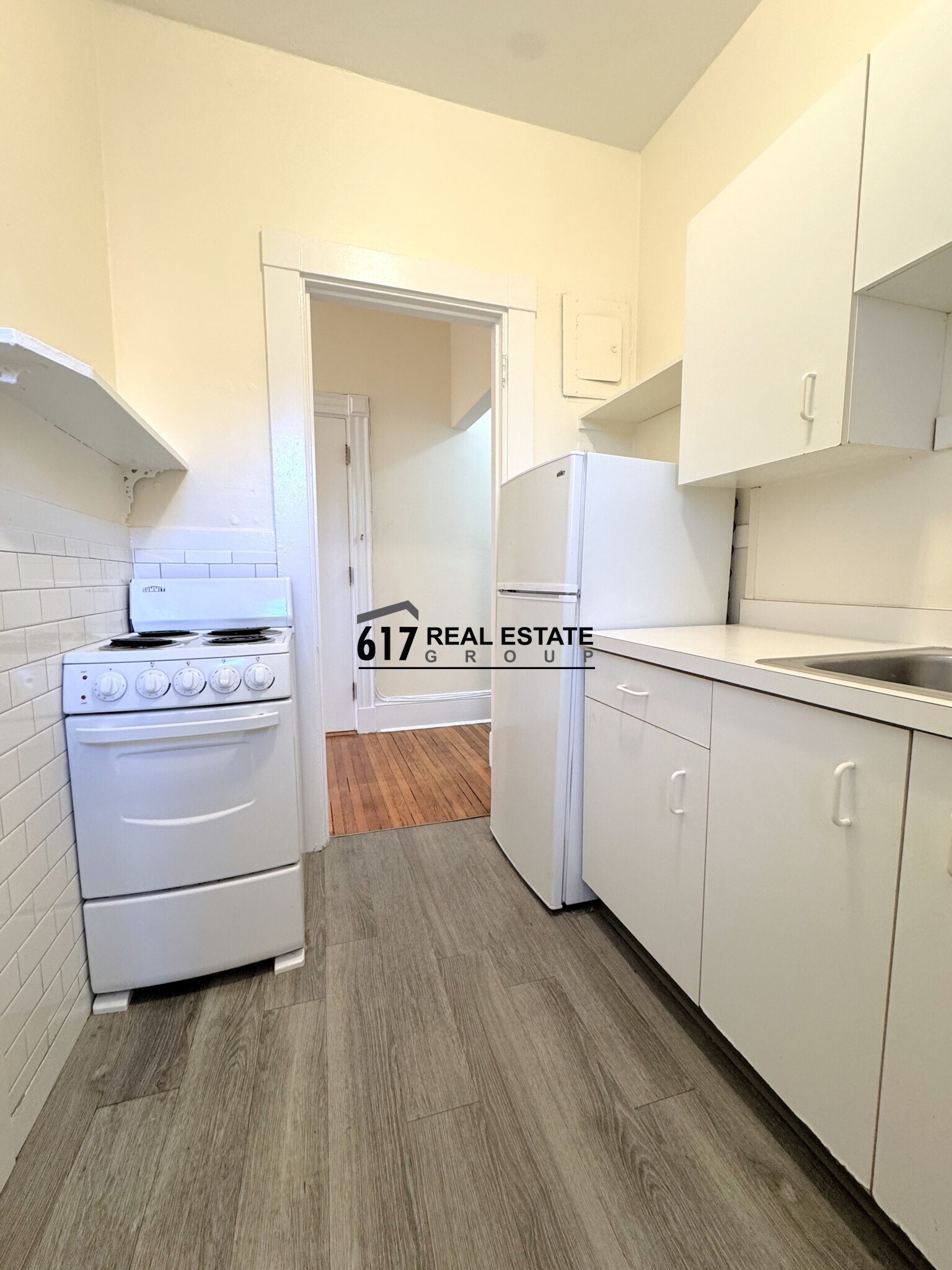 Building Photo - 504 Beacon St