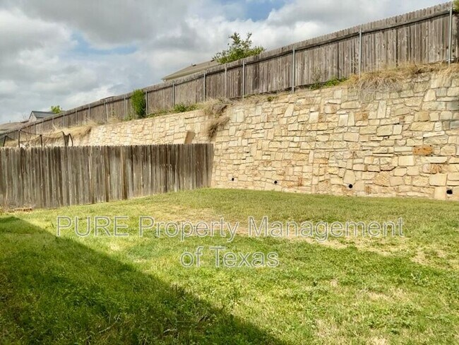 Building Photo - 128 Earl Keen St