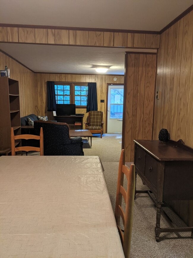 Building Photo - Montreat School Year Rental