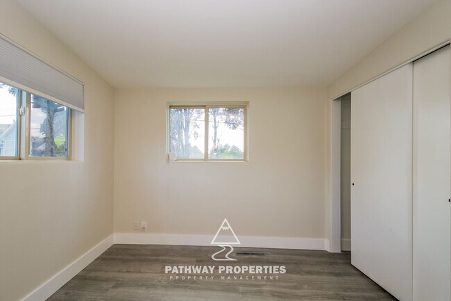 Building Photo - Charming 5-Bedroom Home in Provo’s Cottonw...