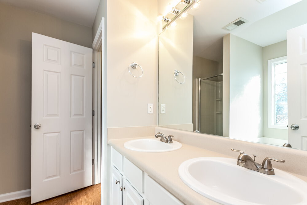 Building Photo - 172 Lantana Dr