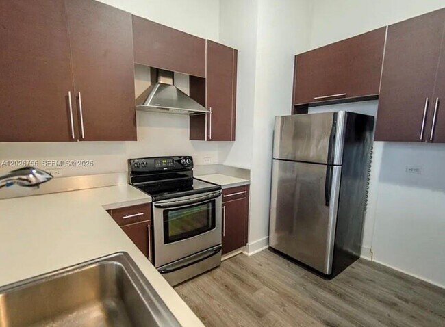 Building Photo - 1791 NE Miami Gardens Dr
