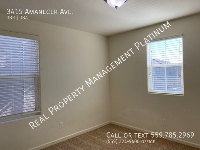 Building Photo - $2,500 Ashlan & Leonard 3 Bedroom + Solar ...