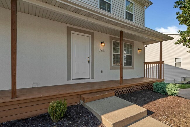 Building Photo - 2409-2411 Northampton Dr.