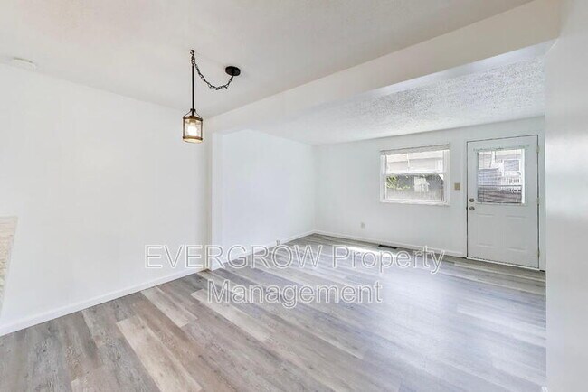 Building Photo - 3741 Lima Ct